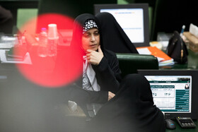 پروانه سلحشوری نماینده مردم تهران در صحن علنی مجلس