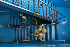 مسابقه پله نوردی آتش نشانان در برج میلاد