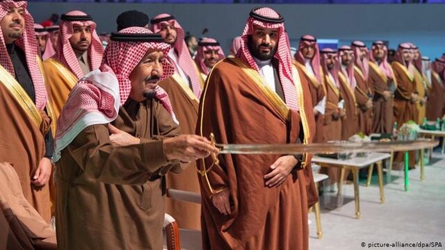 لوفیگارو: بن سلمان می‌خواهد قبل از شکست احتمالی ترامپ، پدرش را عزل کند