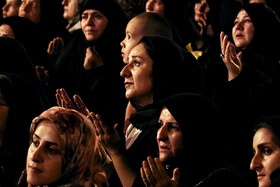 همزمان با سالروز شهادت «حضرت رقیه(س)» مراسم بزرگ‌ترین سفره نذری حضرت رقیه (س) در میدان امام حسین برگزار شد