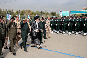 مراسم دانش‌آموختگی دانشجویان دانشگاه افسری و تربیت پاسداری امام حسین (ع) با حضور مقام معظم رهبری