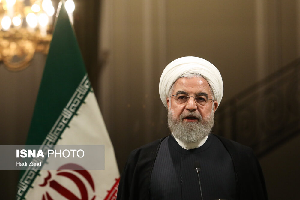 روحانی: از تخیلات کودکانه فاصله بگیریم؛ اخبار دستاوردها باید اعلام شود
