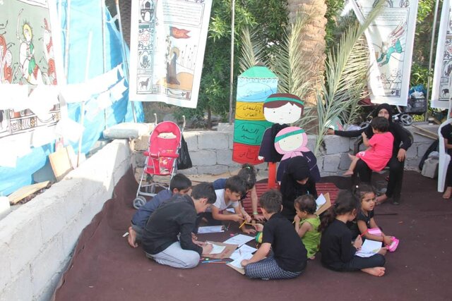 برپایی غرفه ویژه کودکان ایرانی و عراقی در مسیر منتهی به کربلا