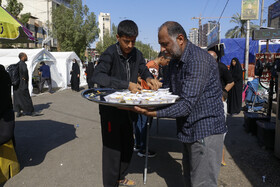 خدمت‌رسانی به زائران اربعین حسینی