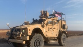 دو کامیون حامل مواد لجستیک ارتش آمریکا در حومه الحسکه آتش گرفتند