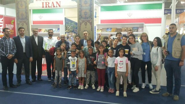 دیدار مرادی کرمانی با کودکان ایرانی و صرب در بلگراد