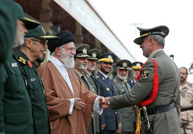 مراسم مشترک دانش‌آموختگی دانشجویان دانشگاه‌های افسری ارتش در دانشگاه پدافند هوایی خاتم‌الانبیاء(ص) با حضور مقام معظم رهبری