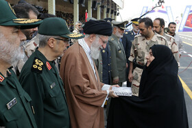 مراسم مشترک دانش‌آموختگی دانشجویان دانشگاه‌های افسری ارتش در دانشگاه پدافند هوایی خاتم‌الانبیاء(ص) با حضور مقام معظم رهبری