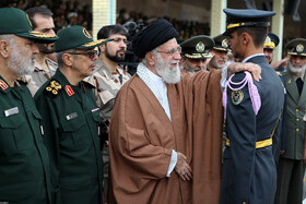 مراسم مشترک دانش‌آموختگی دانشجویان دانشگاه‌های افسری ارتش در دانشگاه پدافند هوایی خاتم‌الانبیاء(ص) با حضور مقام معظم رهبری