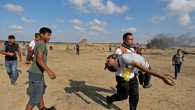 زخمی شدن حدود ۱۰۰ فلسطینی در تظاهرات "بازگشت" در مرز غزه