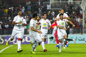 هفته دهم لیگ برتر فوتبال؛ دیدار تیمهای فولاد خوزستان و پرسپولیس