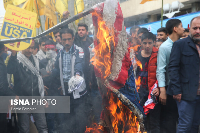 حاجی‎بابایی: 
انقلابی‌گری استفاده نکردن از رانت است