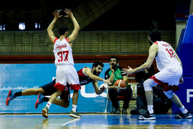 دیدار تیمهای بسکتبال مهرام  و شیمیدر قم