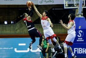 دیدار تیمهای بسکتبال مهرام  و شیمیدر قم