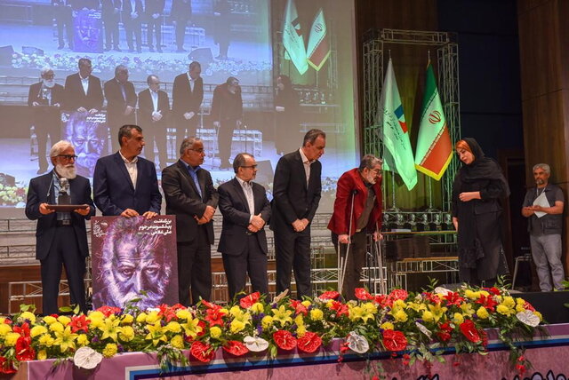 جشنواره،نمايش،تقدير،موفق،جايزه،لوح،نقدي،خرمشهر،تئاتر،منطقه،ف ...