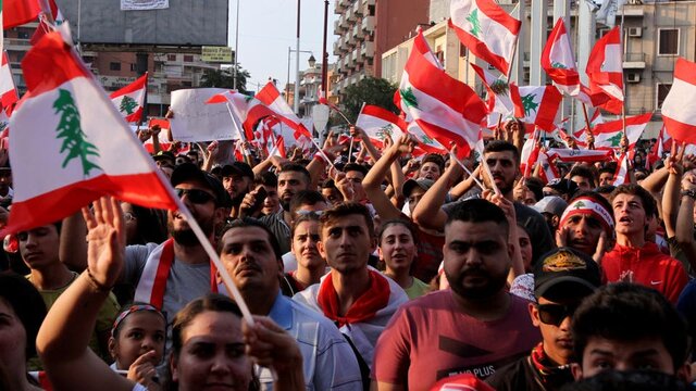 فراخوان‌ها برای ممانعت از حضور نمایندگان پارلمان لبنان در جلسه فردا