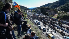 برخورد ناموفق پلیس کاتالونیا با اعتراض اتوبانی جدایی‌طلبان