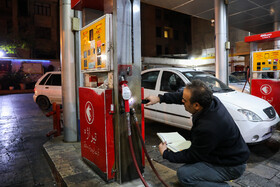 نخستین دقایق اعلام افزایش قیمت و سهمیه‌بندی بنزین