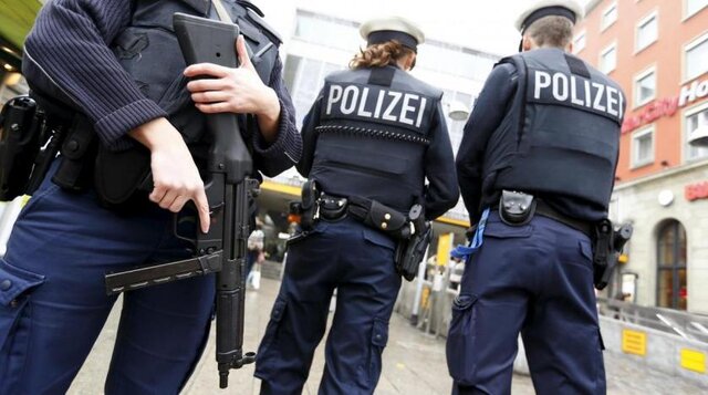 تمدید بازداشت ۱۲ متهم مشارکت در یک توطئه راست افراطی در آلمان