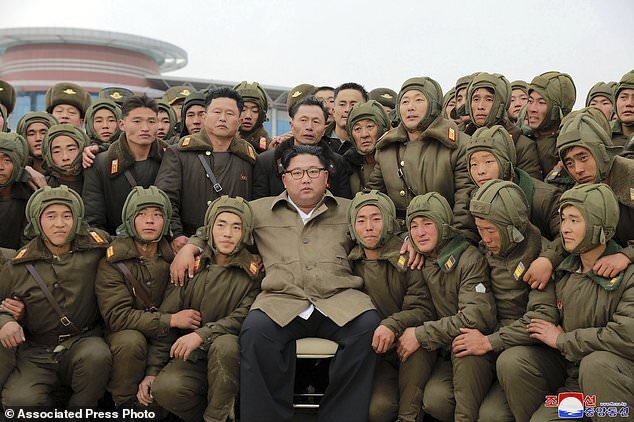 رهبر کره شمالی به تشکیل "ارتشی شکست ناپذیر" متعهد شد؛ "باید علیه دشمن آماده باشیم"