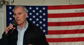 مسئول نیروی دریایی آمریکا: از نظر من توئیت، دستور رسمی رئیس‌جمهور نیست