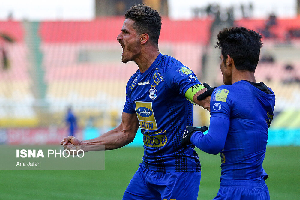 ISNA - Sepahan draw 2-2 against Esteghlal