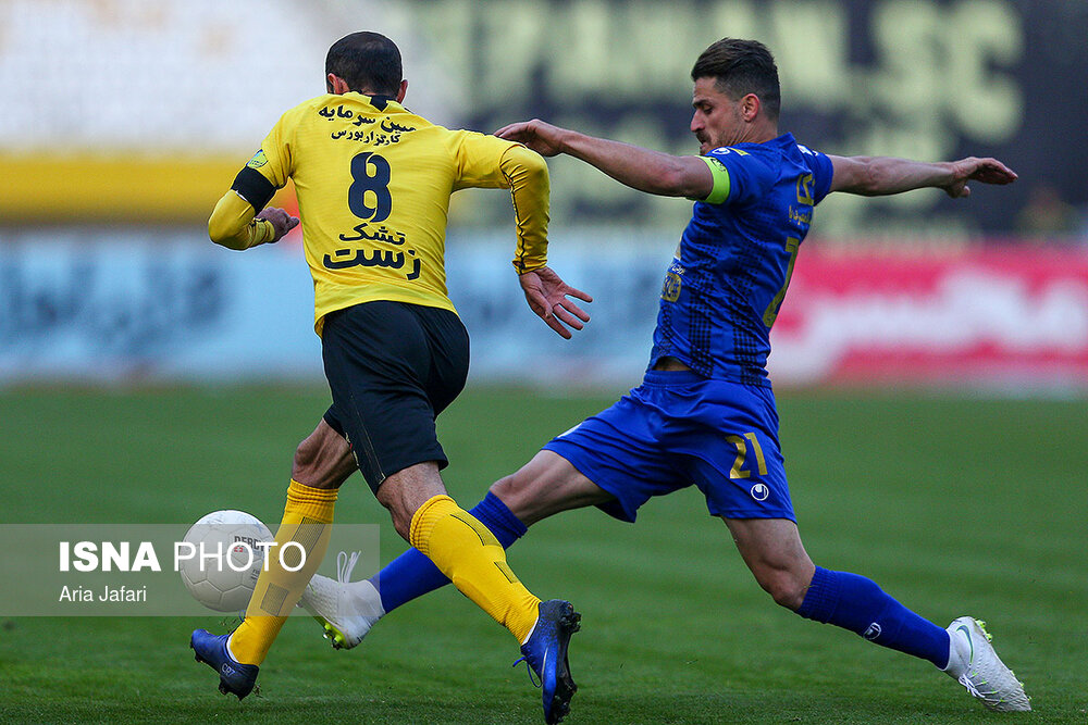 ISNA - Sepahan draw 2-2 against Esteghlal