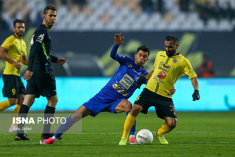 File:Esteghlal FC vs Sepahan FC, 14 December 2021 - 23.jpg - Wikimedia  Commons