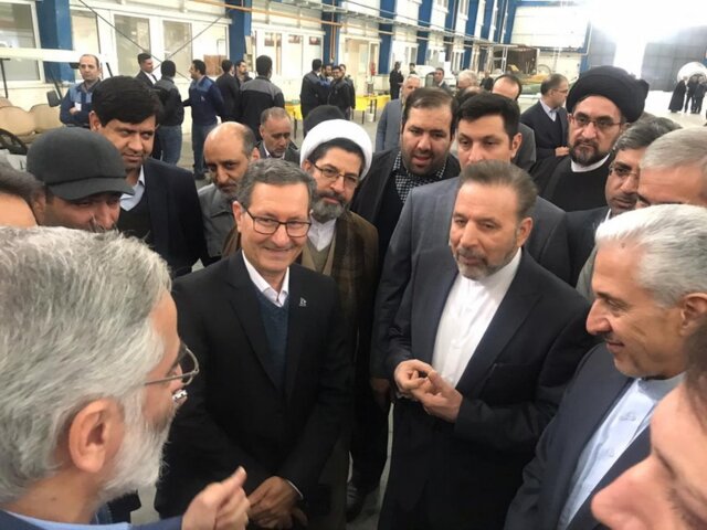 برای تغییر در صنعت و اقتصاد کشور باید از دانشگاه شروع کنیم