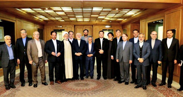 دیدار رئیس و جمعی از اعضای کمیسیون امنیت ملی و سیاست خارجی مجلس با ظریف