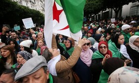 ازسرگیری اعتراضات در الجزایر درمیان برخی مخالفت‌ها به دلیل کرونا