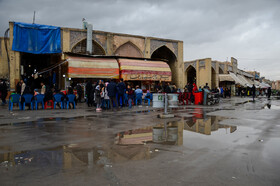 بازارچه اطراف مسجد جامع «اصفهان» که در امتداد بازار قدیمی اصفهان قرار دارد.