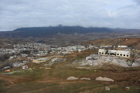 روستای «حسین آباد کالپوش» ۹ ماه پس از رانش زمین