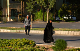 خیابان‌ها و کوچه‌های شهرک «اروند شهر» آسفالت مناسبی ندارند و پر از چاله هستند، بیشتر ساکنین از نبود امکانات اولیه از قبیل روشنایی و جدول مناسب گله دارند. نبود سرعت‌گیر در خیابان باعث بروز تصادفات زیادی در خیابان شده است.
