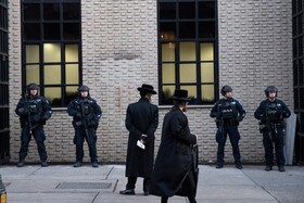 حمله با چاقو به منزل خاخام یهودی در نزدیکی کنیسه‌ای در نیویورک/ یک مظنون دستگیر شد