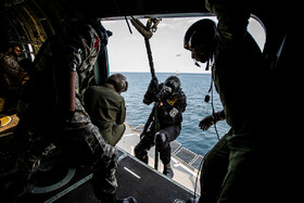 اعزام تکاوران نیروی دریایی ارتش و سپاه برای مقابله با دزدان دریایی