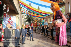 شادپیمایی عروسکی و اجرای نمایش خیابانی پیرمرد و ترب