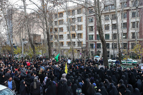 تجمع اعتراضی مردم تهران در مقابل دفتر سازمان ملل در پی شهادت سردار سپهبد قاسم سلیمانی