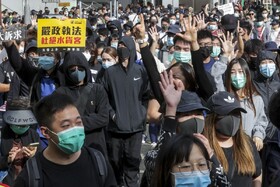 زد و خورد پلیس ضد شورش و معترضان هنگ‌کنگی و بازداشت ده‌ها تن