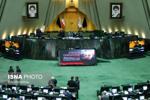 عزاداری نمایندگان به مناسبت ایام فاطمیه و شهادت سردار سلیمانی