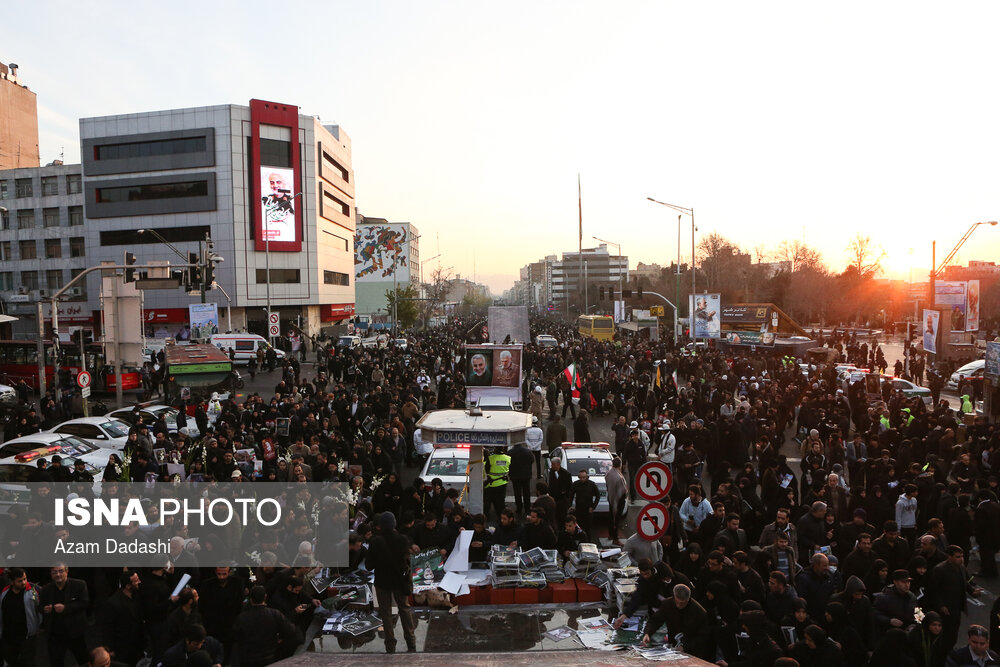 وداع چندمیلیونی تهران با سردار عشق و حماسه