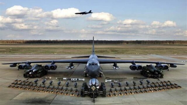 آمریکا درصدد تأسیس فرودگاهی برای بمب افکن های بی ۵۲ در پایگاه عین