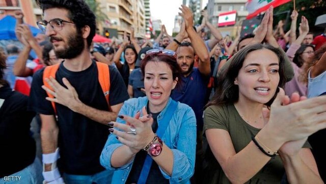 ادامه اعتراضات شهروندان لبنانی علیه عدم تشکیل دولت