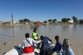 روستاهای زیادی در سیستان و بلوچستان زیر آب رفته‌اند/ شبکه آب 300 روستا قطع شده است +فیلم