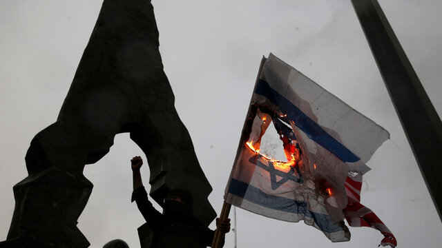 حزب چپ آلمان مانع از تصویب قانون ممنوعیت آتش‌زدن پرچم اسرائیل شد