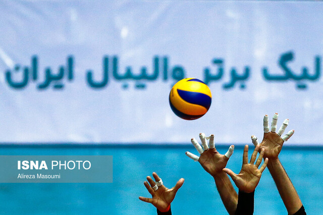 پیروزی هراز مقابل مدافع عنوان قهرمانی لیگ والیبال پیروزی هراز مقابل مدافع عنوان قهرمانی لیگ والیبال