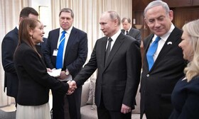عکس دسته‌جمعی پوتین با خانواده نتانیاهو/ پوتین هولوکاست را فاجعه مشترک روسیه و اسرائیل خواند