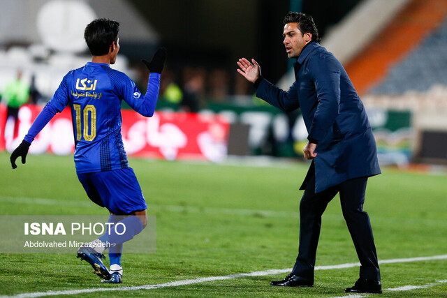 حاجمحمد: بعید میدانم استقلال قهرمان لیگ شود/ نتایج نامطلوب به خاطر حضور چشمی در دفاع است حاجمحمد: بعید میدانم استقلال قهرمان لیگ شود/ نتایج نامطلوب به خاطر حضور چشمی در دفاع است