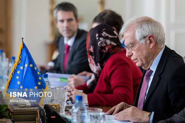 جوزپ بورل، مسئول سیاست خارجی اتحادیه اروپا با محمدجواد ظریف، وزیرامورخارجه‌