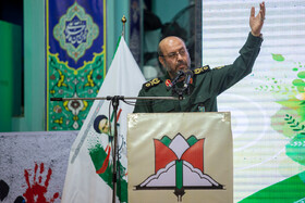 سخنرانی سردار حسین دهقان مشاور رهبر انقلاب در صنایع نظامی در مراسم چهلمین روز شهادت سردار قاسم سلیمانی در مصلی اراک